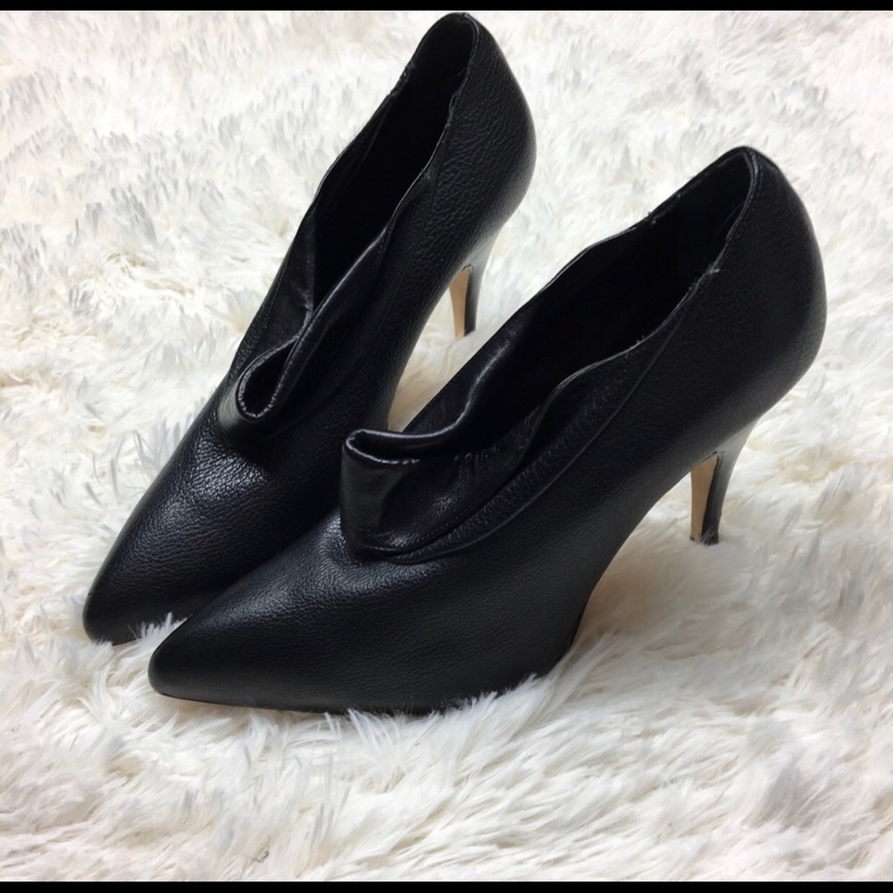 Richard Shah black leather ankle boots